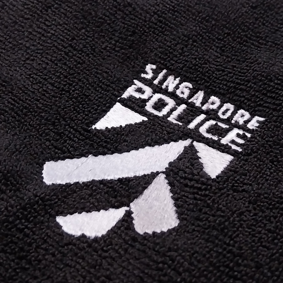 Sports Towel with Carabiner & Pouch